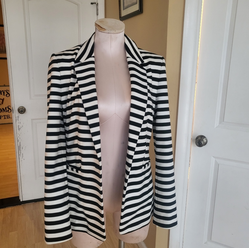 Express Jacket and shorts set